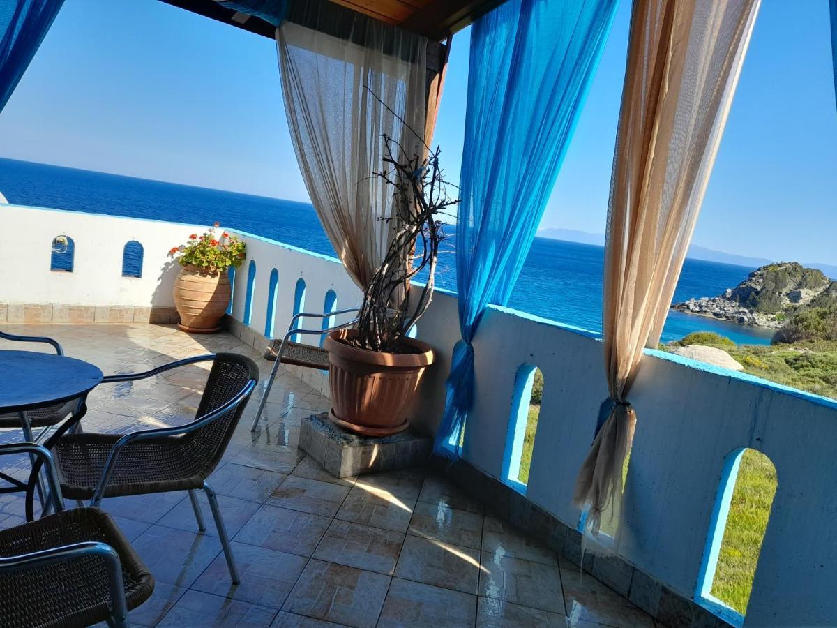 Aparthotel Delfini à Akhladherí Extérieur photo