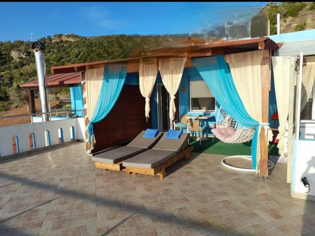 Aparthotel Delfini à Akhladherí Extérieur photo