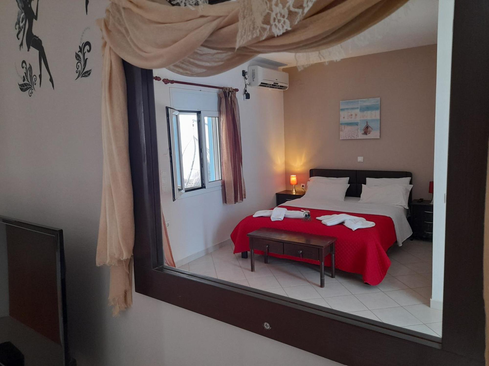 Aparthotel Delfini à Akhladherí Extérieur photo